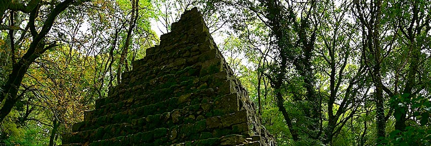 LA MISTERIOSA PIRAMIDE