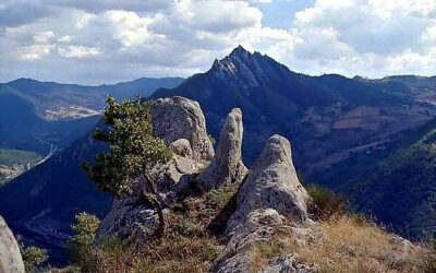 Seggia del diavolo, avelli e Rocca del cappello